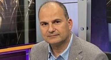 المحامي أيكوت يافوز: من مدرس لغات إلى محامٍ متميز في تركيا