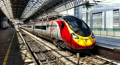 إنجلترا: هجوم بسكين على متن قطار يوقع عدة جرحى