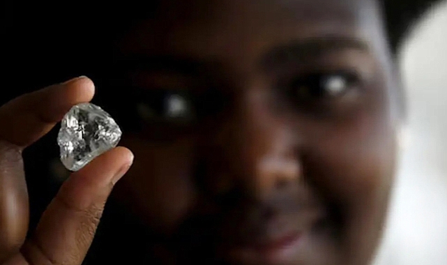 تقارب بوتسواني روسي تعاون في الألماس والعناصر النادرة